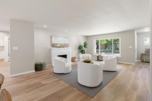 4632 Sunset Dr, Sacramento, CA 95822