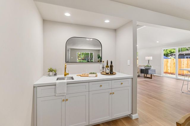 4632 Sunset Dr, Sacramento, CA 95822