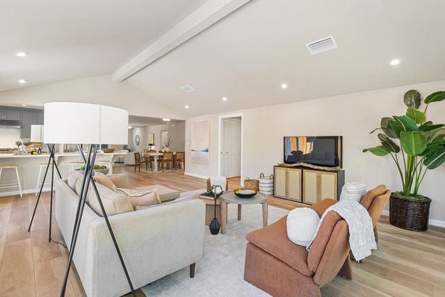 4632 Sunset Dr, Sacramento, CA 95822