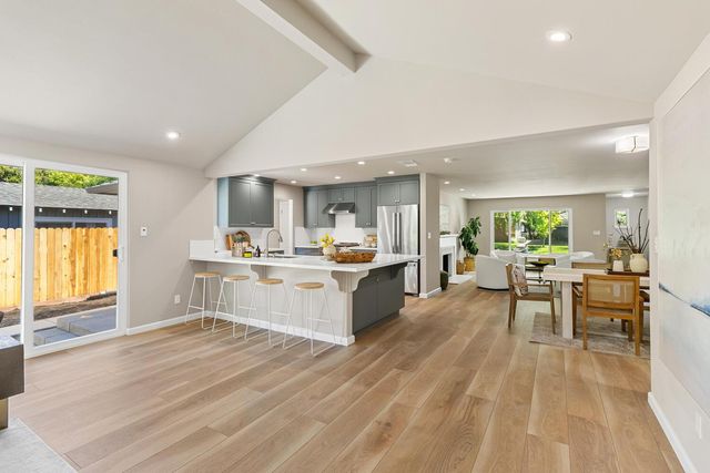 4632 Sunset Dr, Sacramento, CA 95822