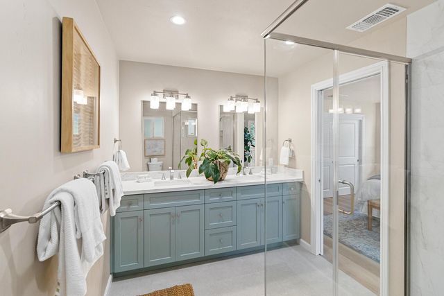 4632 Sunset Dr, Sacramento, CA 95822