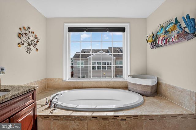 43549 WHITE CAP TER, Chantilly, VA 20152