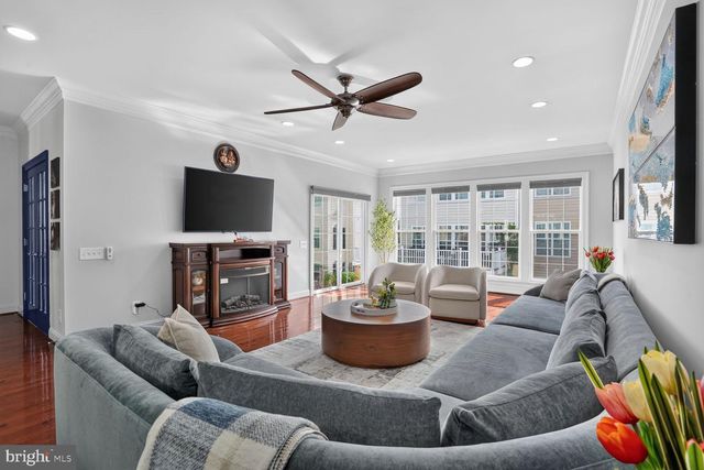 43549 WHITE CAP TER, Chantilly, VA 20152
