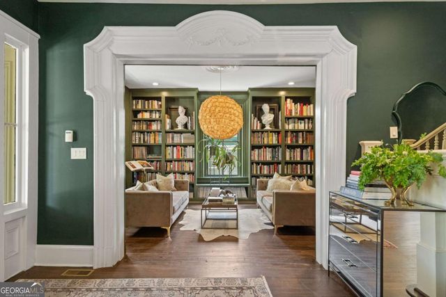 1043 METROPOLITAN Parkway SW, Atlanta, GA 30310