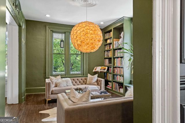 1043 METROPOLITAN Parkway SW, Atlanta, GA 30310