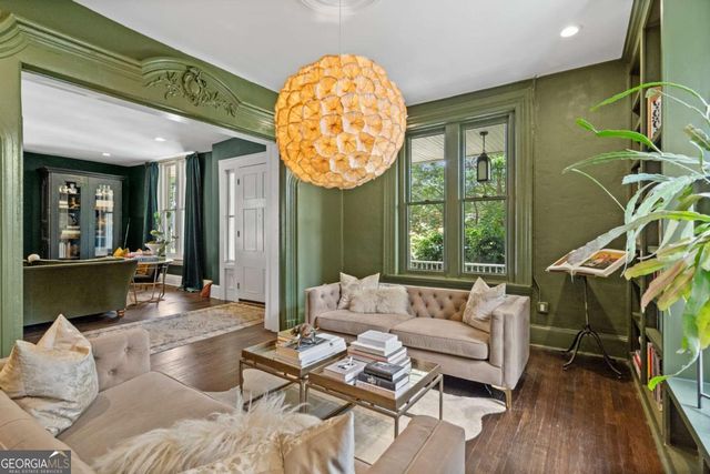 1043 METROPOLITAN Parkway SW, Atlanta, GA 30310