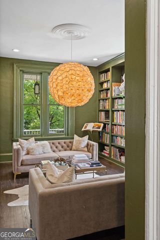 1043 METROPOLITAN Parkway SW, Atlanta, GA 30310