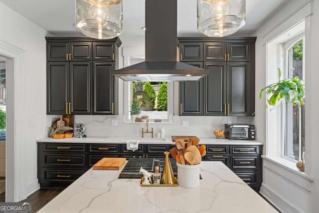 1043 METROPOLITAN Parkway SW, Atlanta, GA 30310