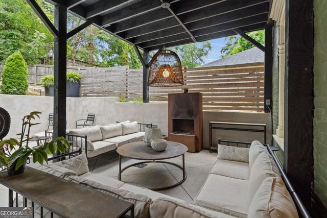 1043 METROPOLITAN Parkway SW, Atlanta, GA 30310