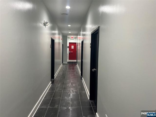 407 39th 503, Union City, NJ 07087