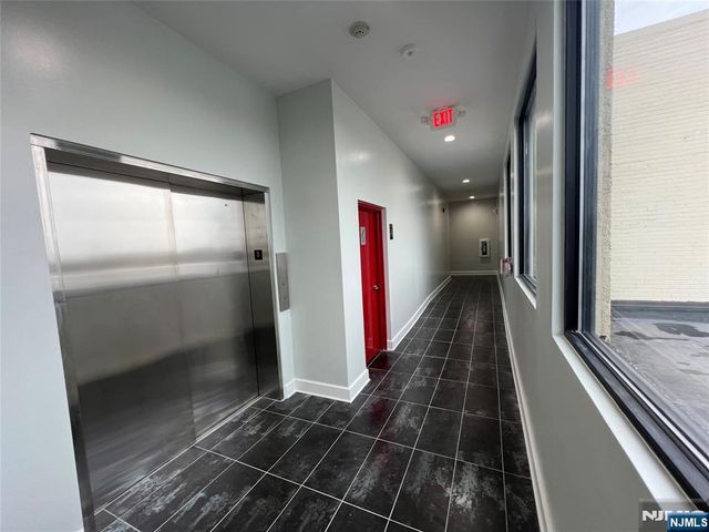 407 39th 503, Union City, NJ 07087