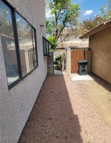 6444 Deadwood Road, Las Vegas, NV 89108