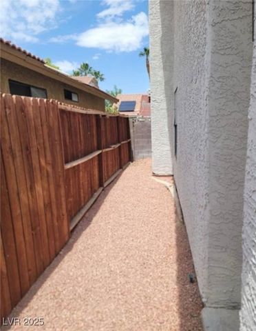 6444 Deadwood Road, Las Vegas, NV 89108