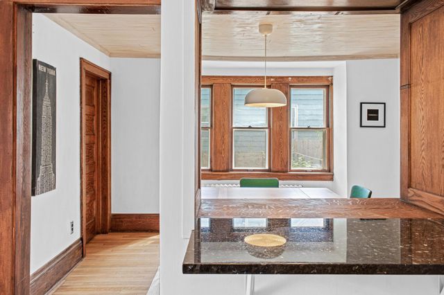 1221 4th Street E, Saint Paul, MN 55106