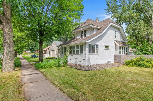 1221 4th Street E, Saint Paul, MN 55106