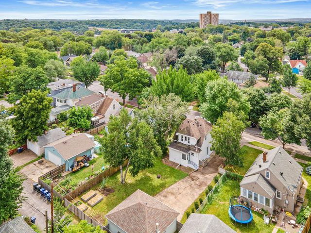 1221 4th Street E, Saint Paul, MN 55106