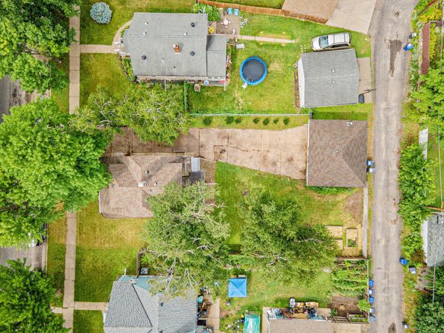 1221 4th Street E, Saint Paul, MN 55106