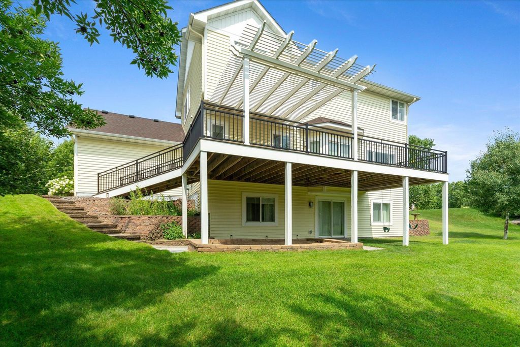 10608 Toledo Drive N, Brooklyn Park, MN 55443