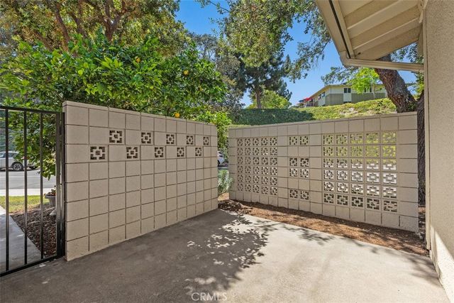 30 Calle Aragon A, Laguna Woods, CA 92637