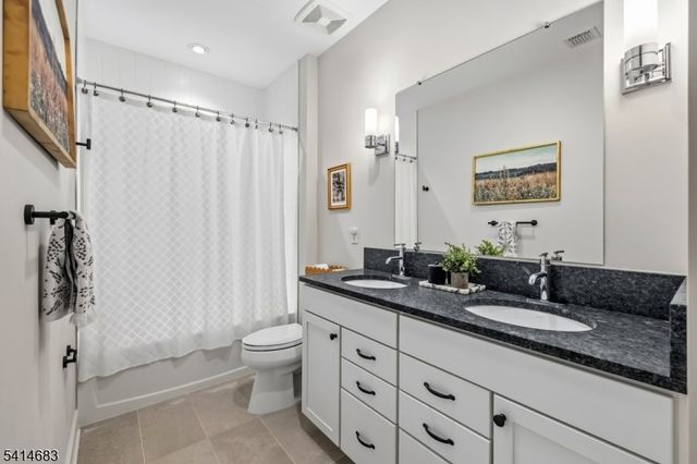 24 Aspen Dr, Cedar Grove Twp., NJ 07009