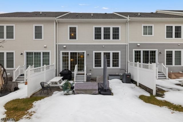 24 Aspen Dr, Cedar Grove Twp., NJ 07009