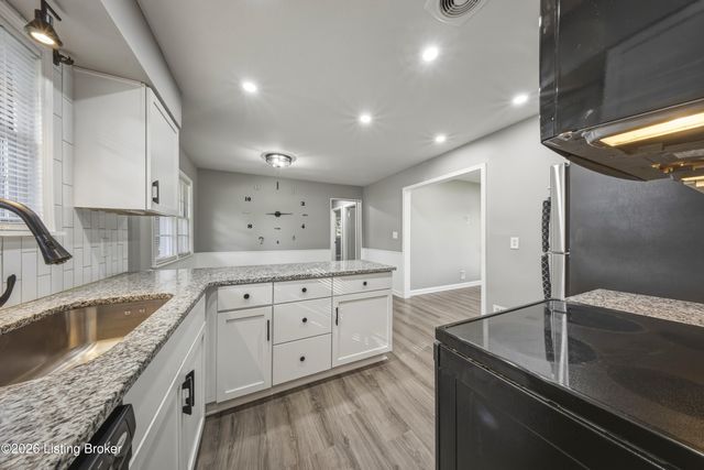 10501 Blue Lick Rd, Louisville, KY 40229