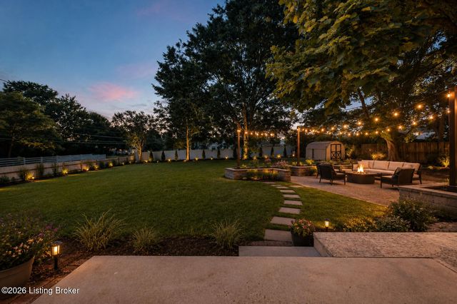 10501 Blue Lick Rd, Louisville, KY 40229
