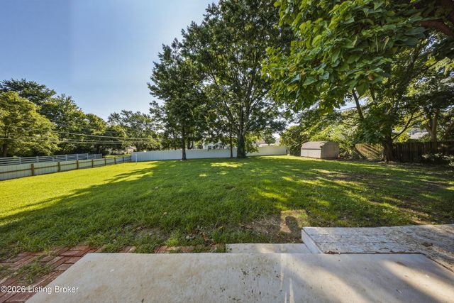 10501 Blue Lick Rd, Louisville, KY 40229