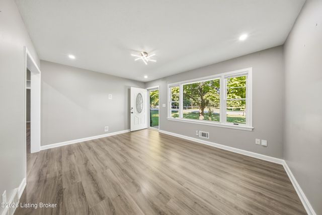 10501 Blue Lick Rd, Louisville, KY 40229
