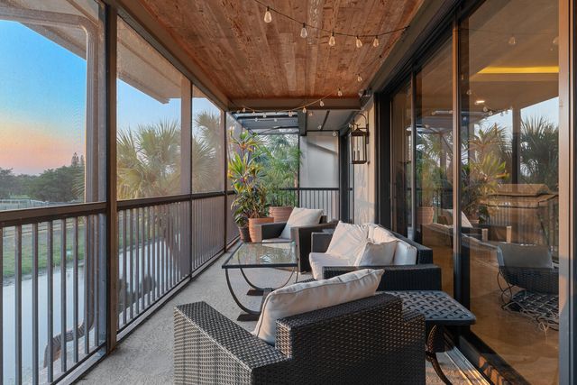 2785 Polo Island Drive J301, Wellington, FL 33414