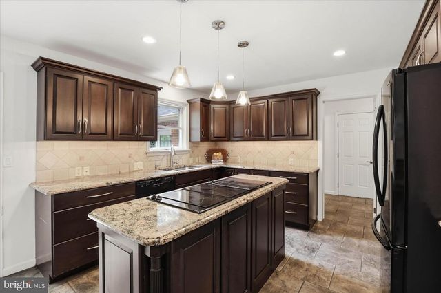 2429 FRUITVILLE PIKE, Lancaster, PA 17601