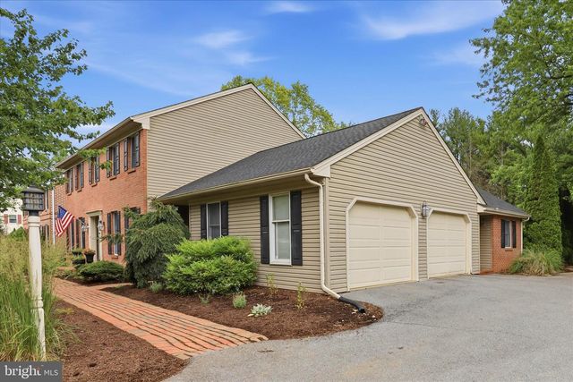 2429 FRUITVILLE PIKE, Lancaster, PA 17601