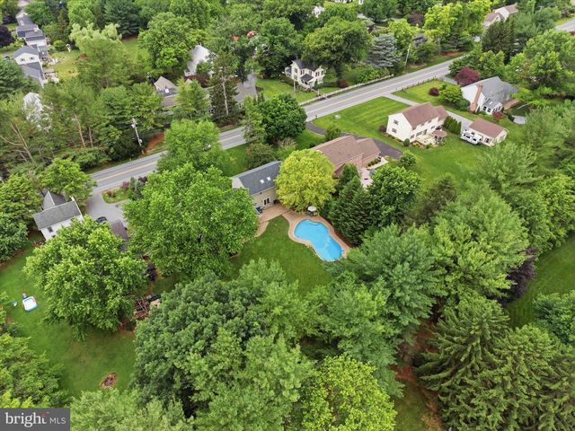 2429 FRUITVILLE PIKE, Lancaster, PA 17601