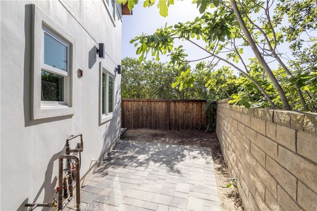 19429 Singing Hills Drive, Porter Ranch, CA 91326