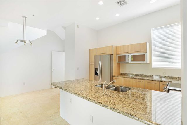 741 NE 4th Avenue 741, Fort Lauderdale, FL 33304