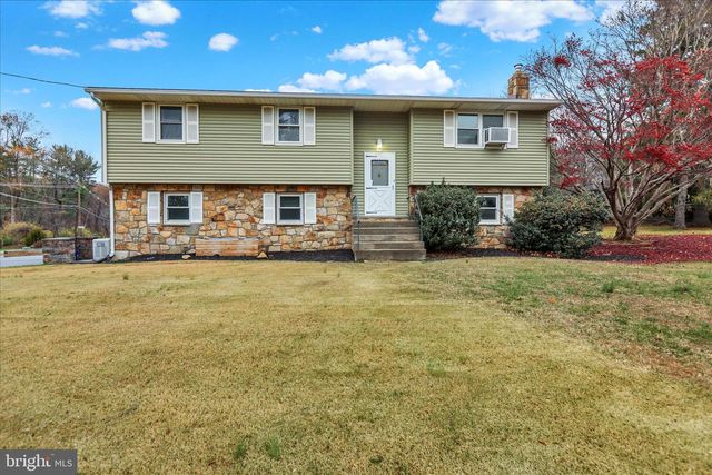 2565 HILL RD, Reading, PA 19606