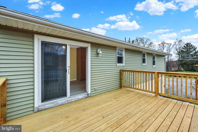 2565 HILL RD, Reading, PA 19606