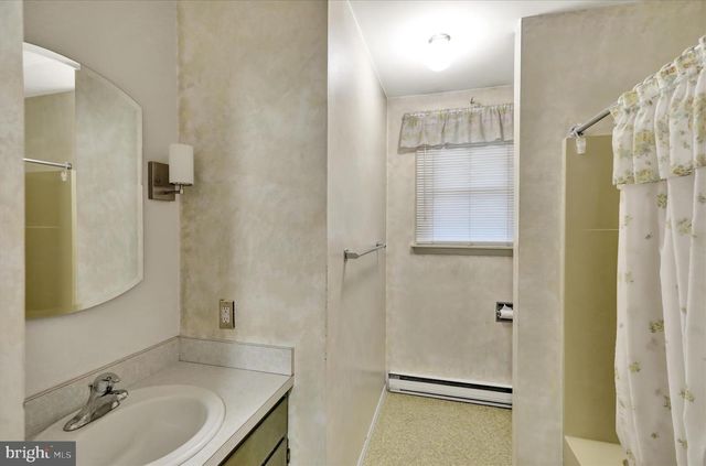 2565 HILL RD, Reading, PA 19606