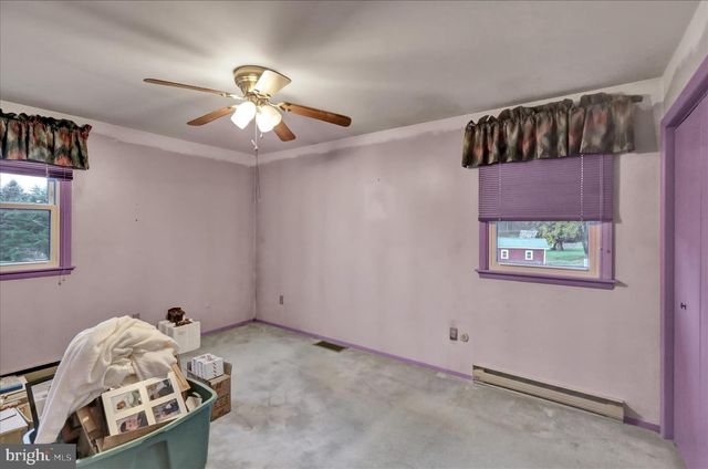 2565 HILL RD, Reading, PA 19606