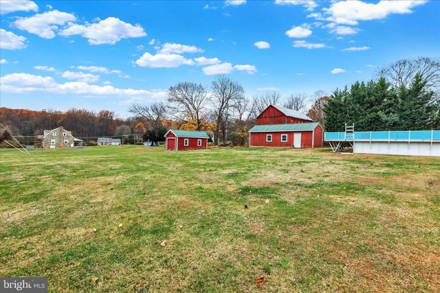 2565 HILL RD, Reading, PA 19606