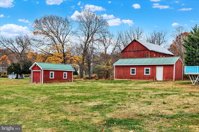 2565 HILL RD, Reading, PA 19606