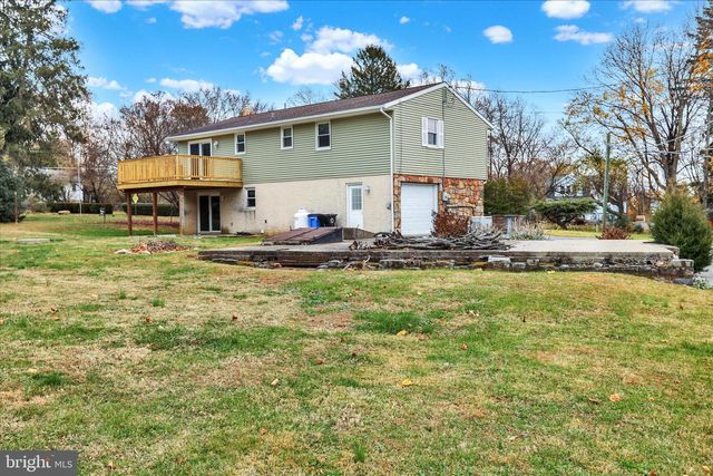 2565 HILL RD, Reading, PA 19606