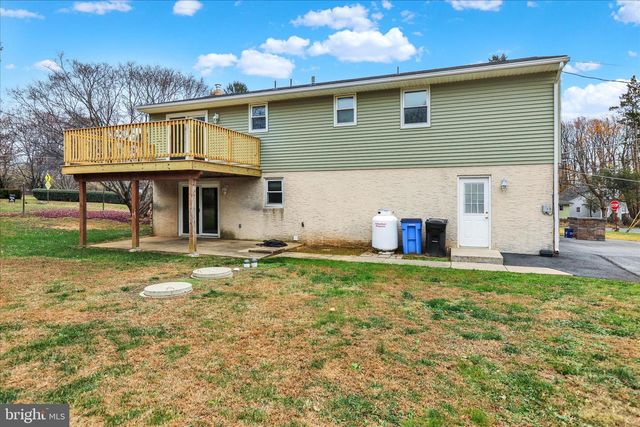2565 HILL RD, Reading, PA 19606