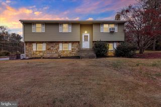 2565 HILL RD, Reading, PA 19606