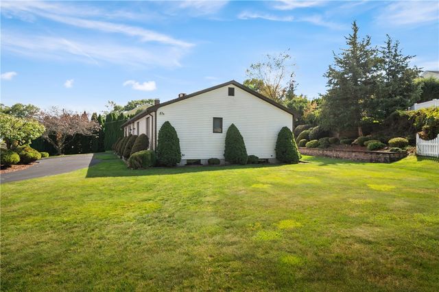 1 Ashley Drive, Lincoln, RI 02865