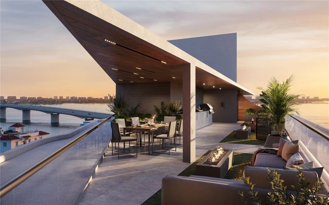 688 GOLDEN GATE POINT 302, Sarasota, FL 34236