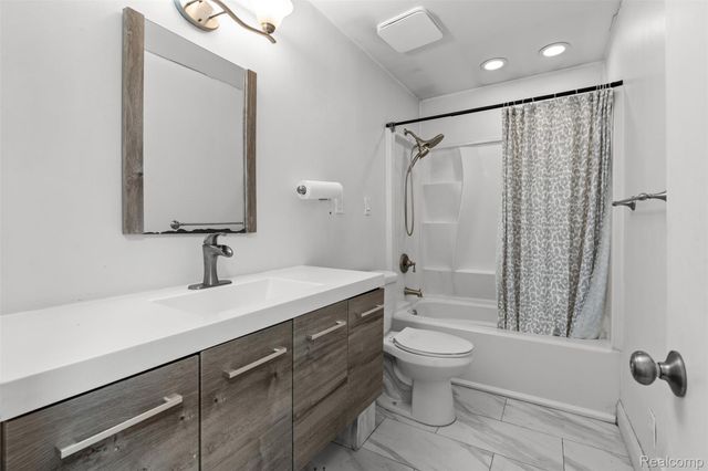 8550 33 Mile Road, Bruce Township, MI 48065