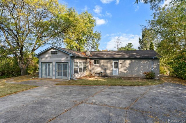 8550 33 Mile Road, Bruce Township, MI 48065