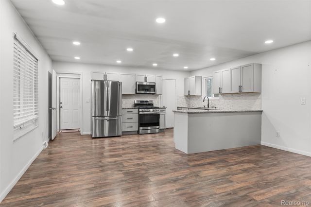 8550 33 Mile Road, Bruce Township, MI 48065