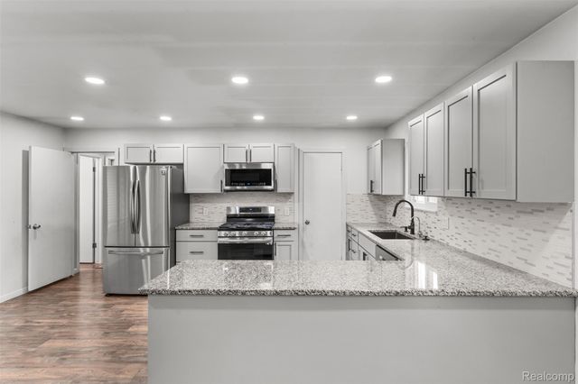 8550 33 Mile Road, Bruce Township, MI 48065